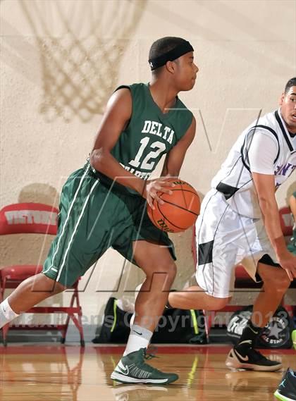 Thumbnail 1 in Delta Charter vs. Cristo Rey (Viking Classic) photogallery.