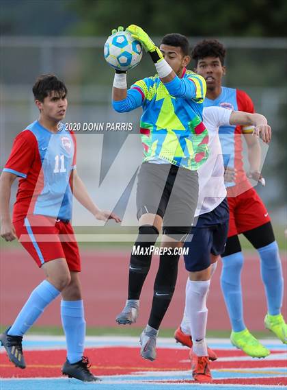 Thumbnail 1 in Brentwood School @ Ganesha (CIF SoCal Regional D5 Final) photogallery.