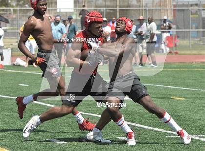 Thumbnail 2 in Orange Lutheran vs. Mater Dei (Battle at the Beach 7-on-7) photogallery.