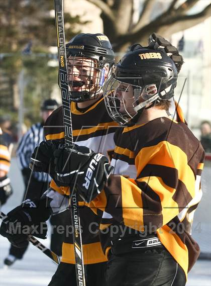 Thumbnail 3 in Lutheran South vs Oakville (St. Louis Winter Classic) photogallery.