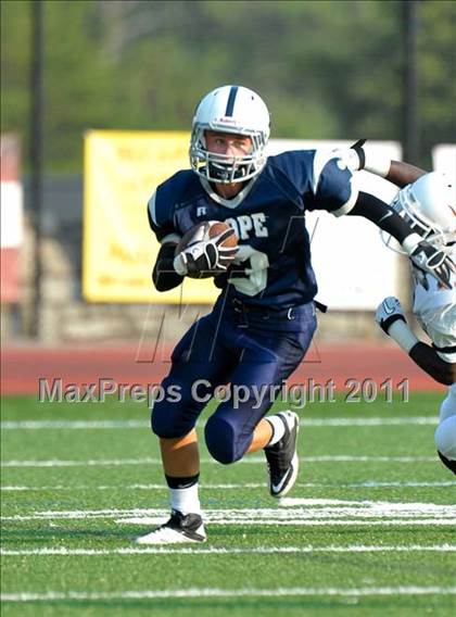 Thumbnail 1 in Kell @ Pope photogallery.