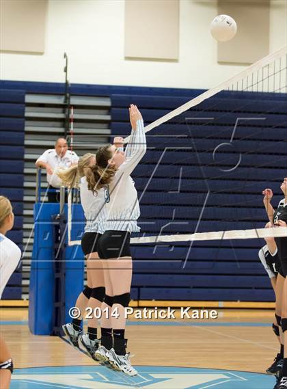 Thumbnail 1 in Herndon @ Yorktown photogallery.