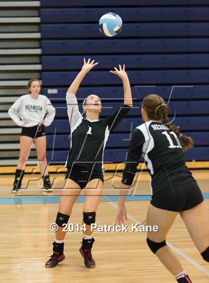 Thumbnail 2 in Herndon @ Yorktown photogallery.