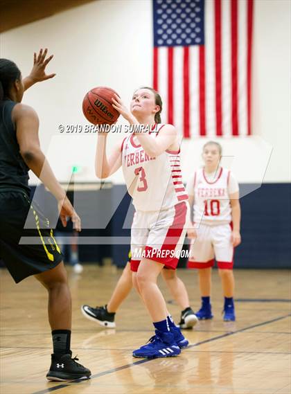 Thumbnail 3 in Isabella vs. Verbena (Chilton County Tournament) photogallery.