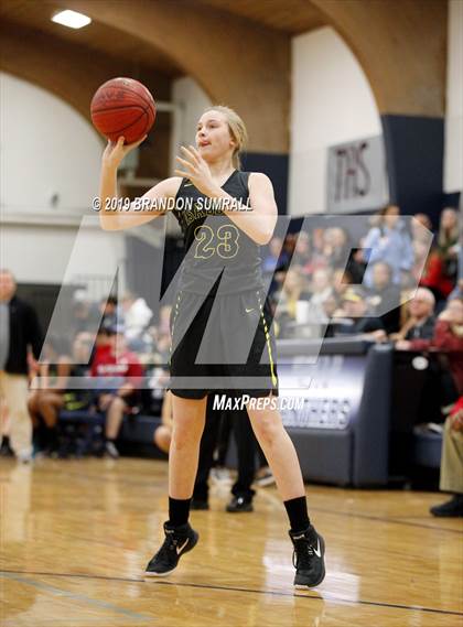 Thumbnail 1 in Isabella vs. Verbena (Chilton County Tournament) photogallery.