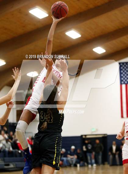 Thumbnail 1 in Isabella vs. Verbena (Chilton County Tournament) photogallery.