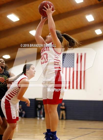 Thumbnail 2 in Isabella vs. Verbena (Chilton County Tournament) photogallery.