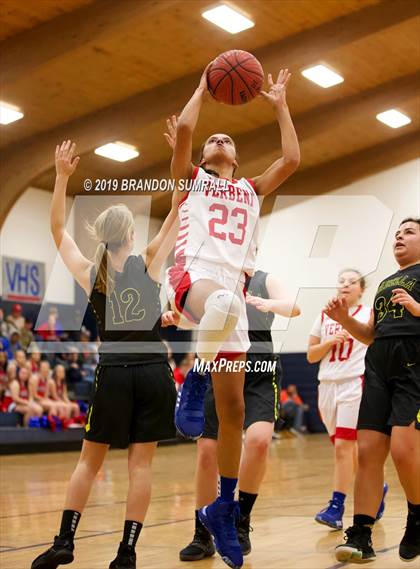 Thumbnail 2 in Isabella vs. Verbena (Chilton County Tournament) photogallery.