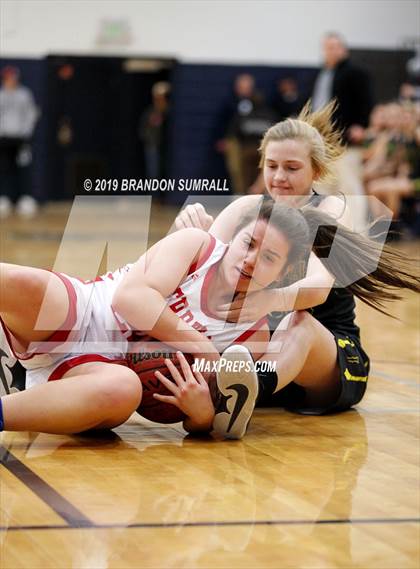 Thumbnail 3 in Isabella vs. Verbena (Chilton County Tournament) photogallery.