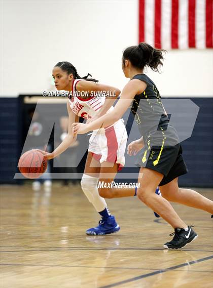 Thumbnail 2 in Isabella vs. Verbena (Chilton County Tournament) photogallery.