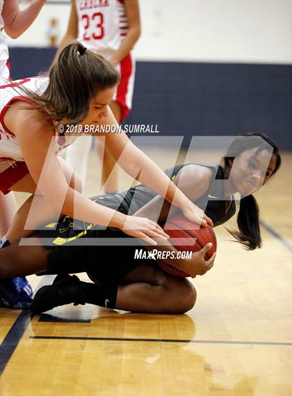 Thumbnail 2 in Isabella vs. Verbena (Chilton County Tournament) photogallery.