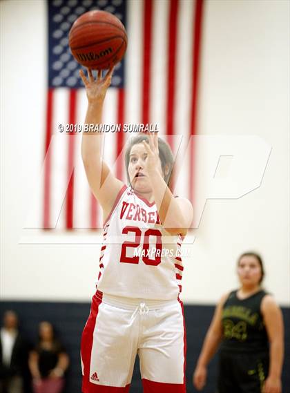 Thumbnail 3 in Isabella vs. Verbena (Chilton County Tournament) photogallery.