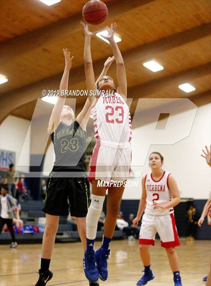 Thumbnail 3 in Isabella vs. Verbena (Chilton County Tournament) photogallery.
