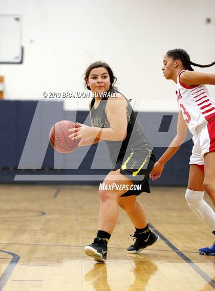 Thumbnail 3 in Isabella vs. Verbena (Chilton County Tournament) photogallery.
