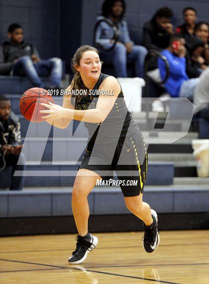 Thumbnail 2 in Isabella vs. Verbena (Chilton County Tournament) photogallery.
