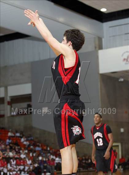 Thumbnail 2 in Cedar Hill vs. Duncanville (Texas 5A Region 1 Final) photogallery.