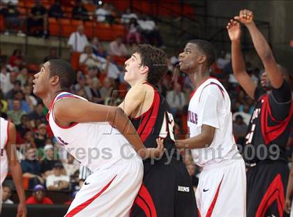 Thumbnail 3 in Cedar Hill vs. Duncanville (Texas 5A Region 1 Final) photogallery.