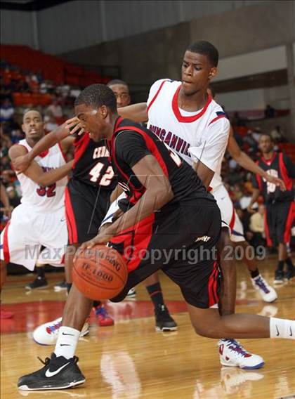 Thumbnail 1 in Cedar Hill vs. Duncanville (Texas 5A Region 1 Final) photogallery.
