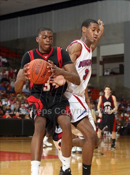 Thumbnail 2 in Cedar Hill vs. Duncanville (Texas 5A Region 1 Final) photogallery.