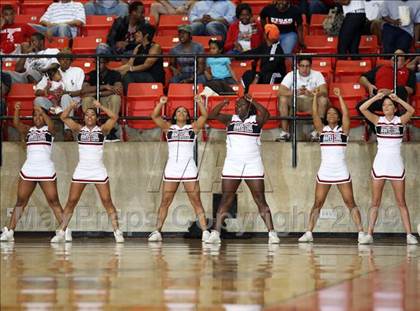 Thumbnail 2 in Cedar Hill vs. Duncanville (Texas 5A Region 1 Final) photogallery.