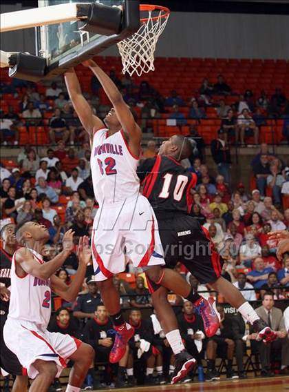 Thumbnail 3 in Cedar Hill vs. Duncanville (Texas 5A Region 1 Final) photogallery.