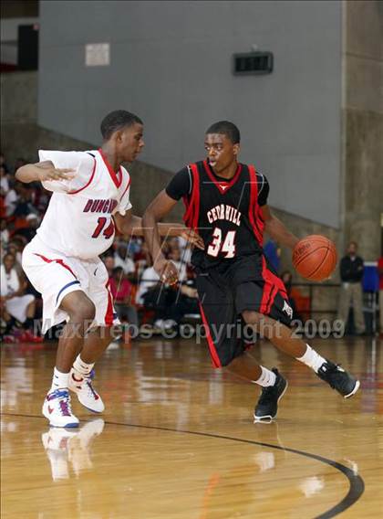 Thumbnail 3 in Cedar Hill vs. Duncanville (Texas 5A Region 1 Final) photogallery.