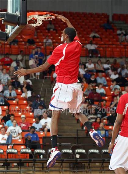 Thumbnail 2 in Cedar Hill vs. Duncanville (Texas 5A Region 1 Final) photogallery.