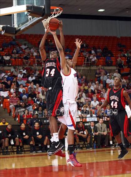 Thumbnail 2 in Cedar Hill vs. Duncanville (Texas 5A Region 1 Final) photogallery.