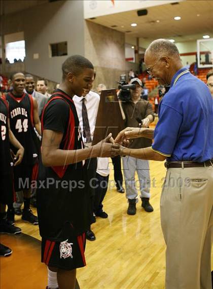 Thumbnail 3 in Cedar Hill vs. Duncanville (Texas 5A Region 1 Final) photogallery.