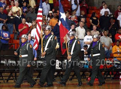 Thumbnail 3 in Cedar Hill vs. Duncanville (Texas 5A Region 1 Final) photogallery.