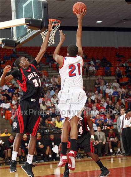Thumbnail 3 in Cedar Hill vs. Duncanville (Texas 5A Region 1 Final) photogallery.
