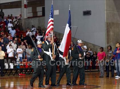 Thumbnail 1 in Cedar Hill vs. Duncanville (Texas 5A Region 1 Final) photogallery.