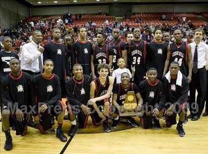 Thumbnail 2 in Cedar Hill vs. Duncanville (Texas 5A Region 1 Final) photogallery.