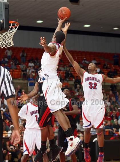 Thumbnail 2 in Cedar Hill vs. Duncanville (Texas 5A Region 1 Final) photogallery.