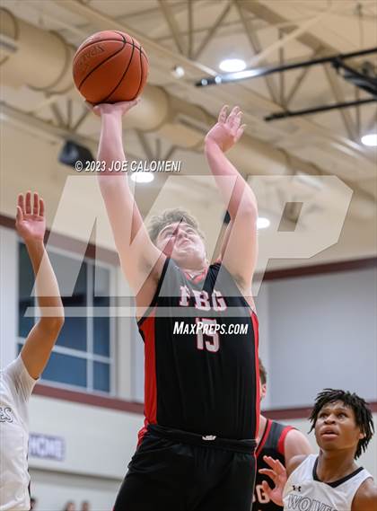 Thumbnail 2 in Davenport vs Fredericksburg photogallery.