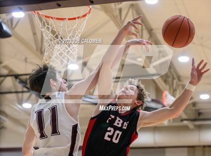 Thumbnail 3 in Davenport vs Fredericksburg photogallery.