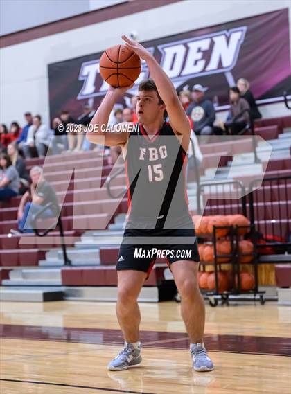 Thumbnail 1 in Davenport vs Fredericksburg photogallery.