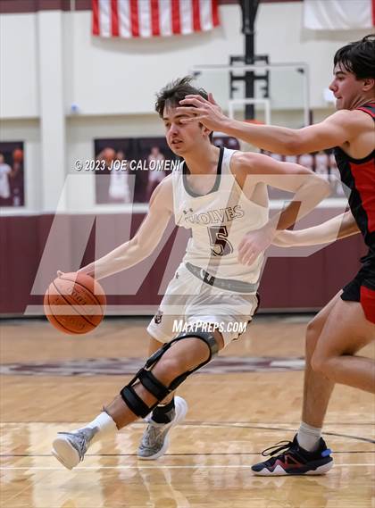 Thumbnail 2 in Davenport vs Fredericksburg photogallery.