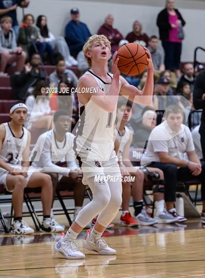 Thumbnail 1 in Davenport vs Fredericksburg photogallery.