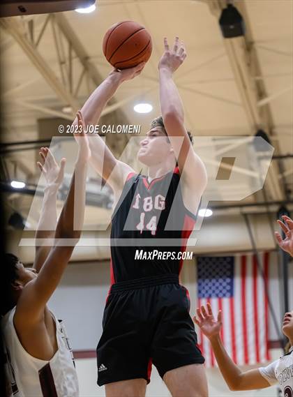 Thumbnail 2 in Davenport vs Fredericksburg photogallery.