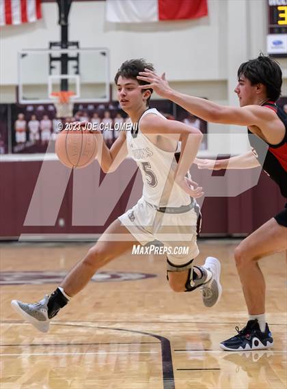 Thumbnail 1 in Davenport vs Fredericksburg photogallery.