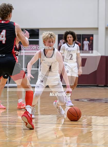 Thumbnail 1 in Davenport vs Fredericksburg photogallery.