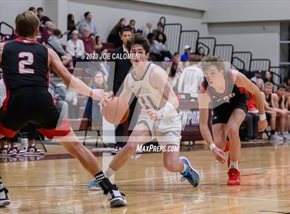 Thumbnail 3 in Davenport vs Fredericksburg photogallery.