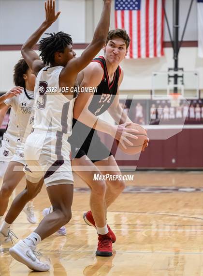 Thumbnail 2 in Davenport vs Fredericksburg photogallery.