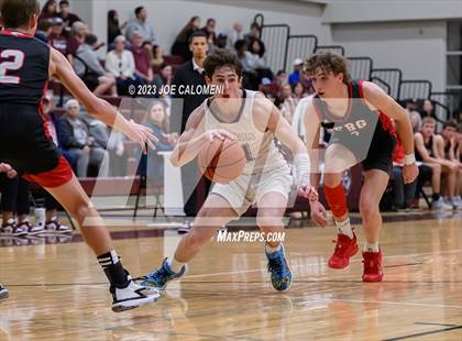 Thumbnail 2 in Davenport vs Fredericksburg photogallery.