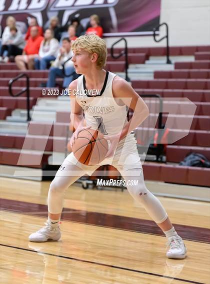 Thumbnail 2 in Davenport vs Fredericksburg photogallery.