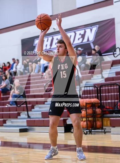 Thumbnail 2 in Davenport vs Fredericksburg photogallery.