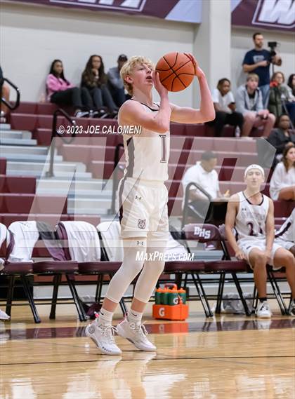 Thumbnail 3 in Davenport vs Fredericksburg photogallery.