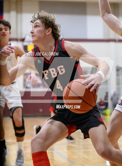Thumbnail 1 in Davenport vs Fredericksburg photogallery.