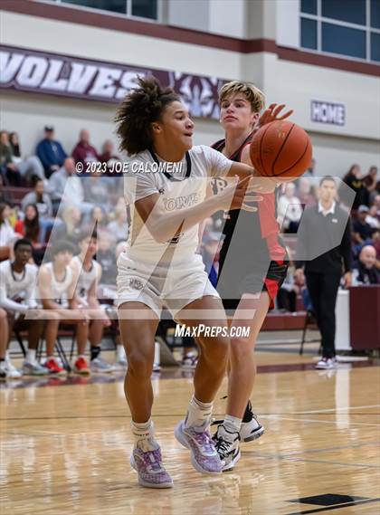 Thumbnail 1 in Davenport vs Fredericksburg photogallery.